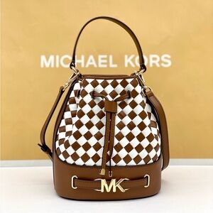 Michael Kors Medium Reed Bucket Satchel
Crossbody Messenger Bag